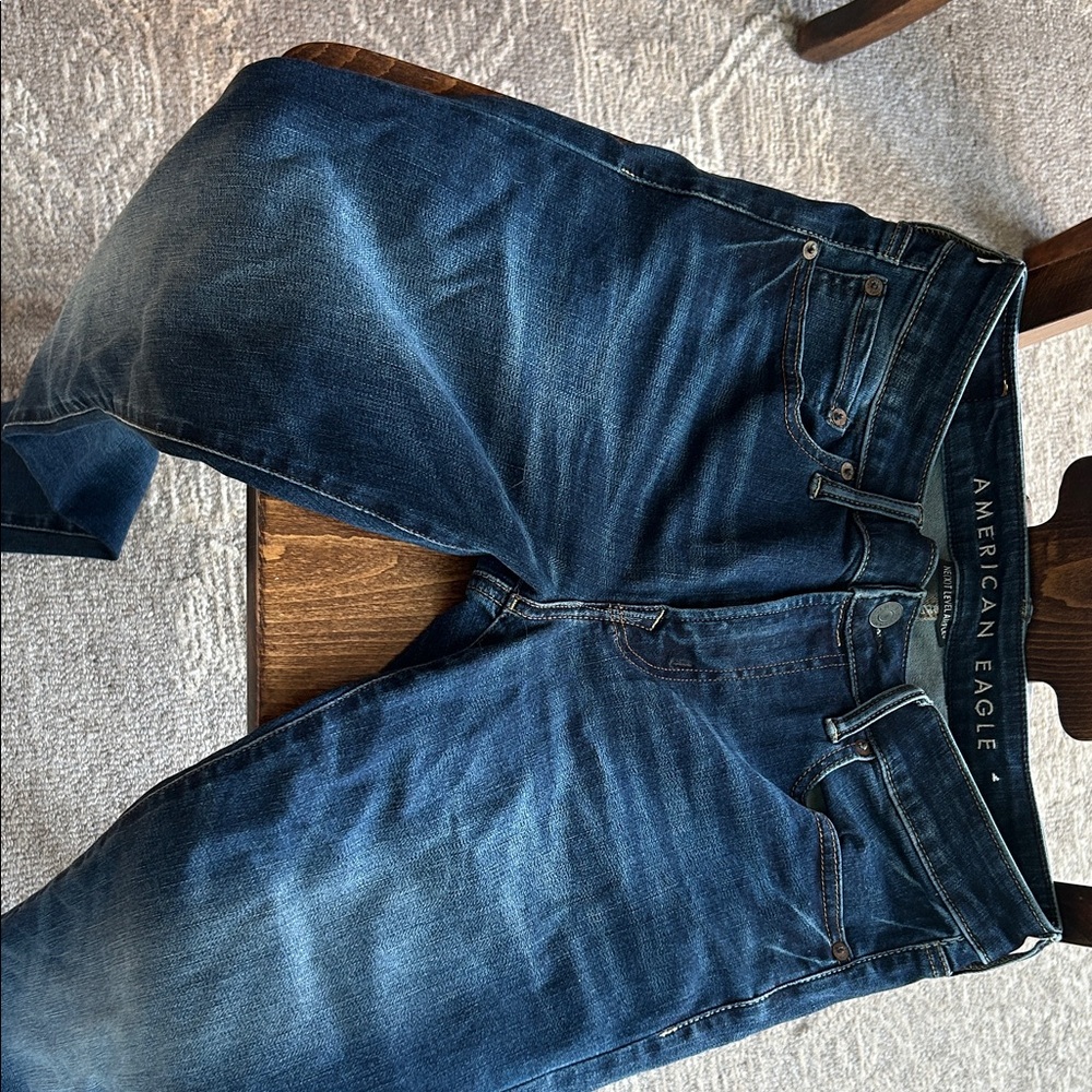 American Eagle Outfitters Men's Dark Blue Slim Straight Jeans.  32  34 long.